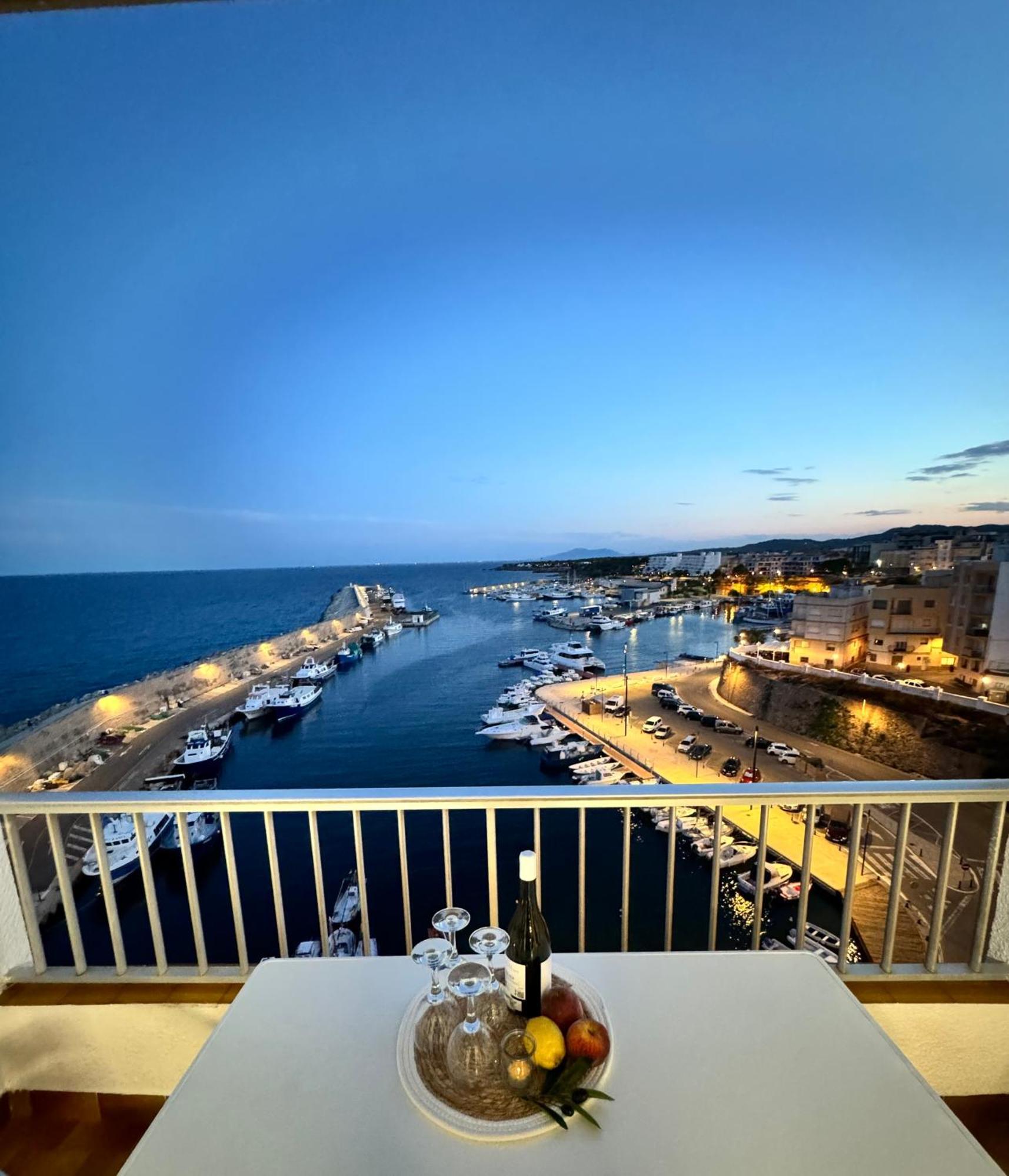 Charming Sea Front 3 Bedroom Apartment - Incredible Views! L'Ametlla de Mar Dış mekan fotoğraf